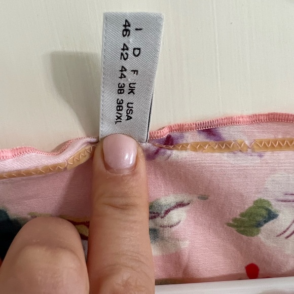 Moschino Mare size XL size 38 floral top - Picture 3 of 3